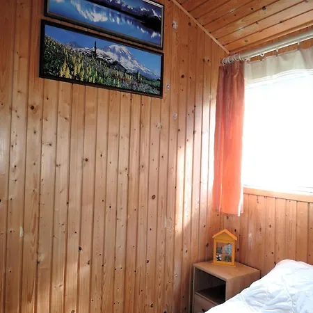 Bungalow Near Baltic Sea Beach Vakantiehuis